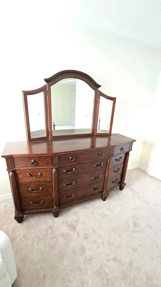 Traditional Wood Dresser with Tri-Fold Mirror