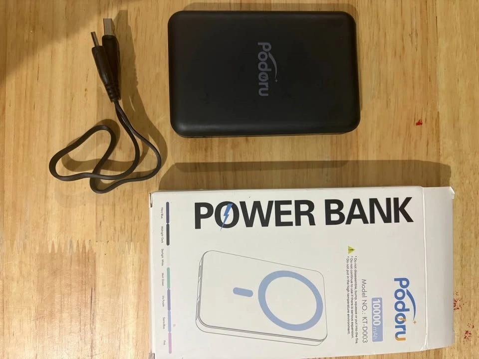 Podoru 10000mAh Magnetic Wireless Power Bank - New - photo 2