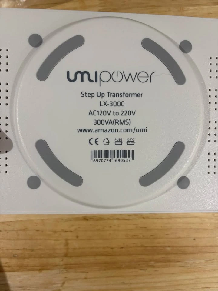 UmiPower LX-300C Step-Up Voltage Transformer 120V-220V - photo 4
