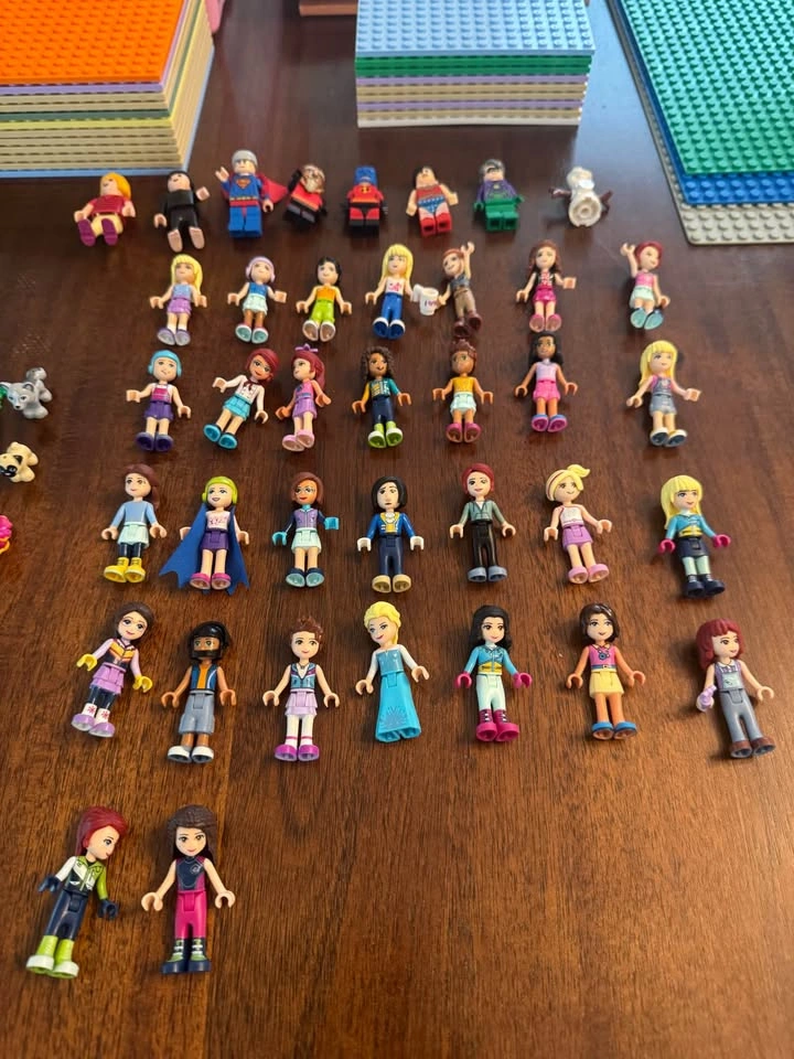 Bin of lego and more - photo 5