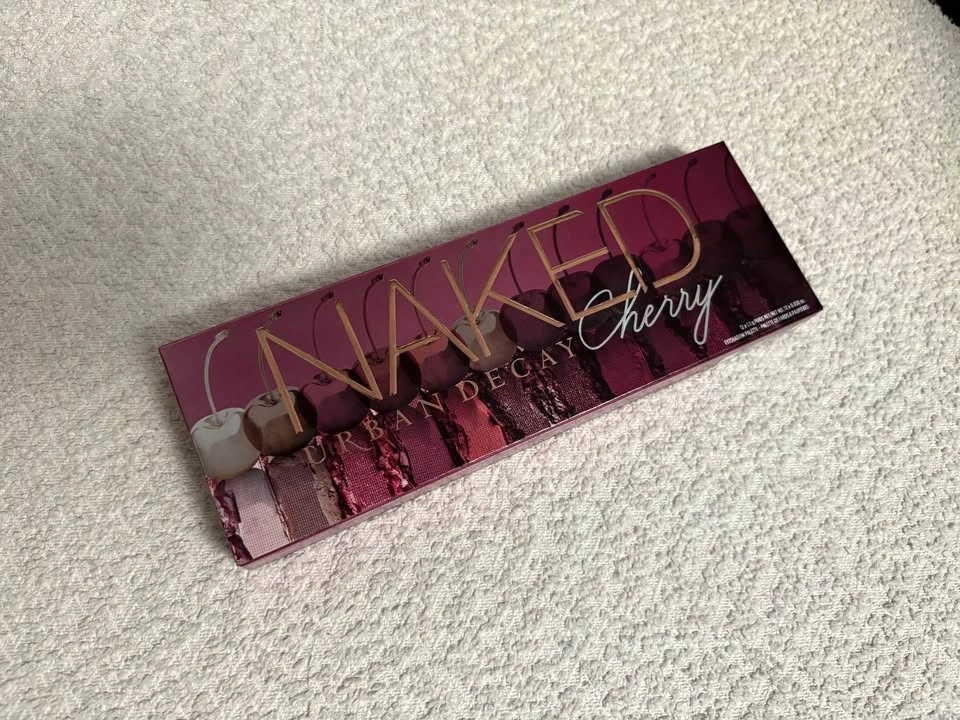 Urban Decay Naked Cherry Eyeshadow Palette