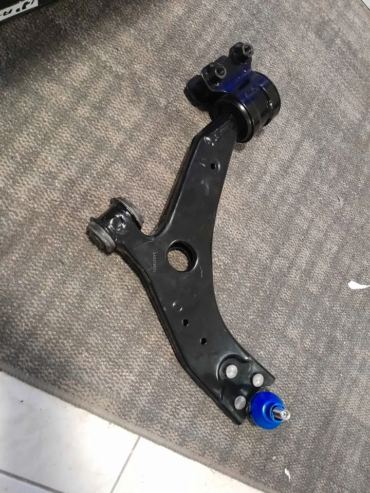 Control arm left side