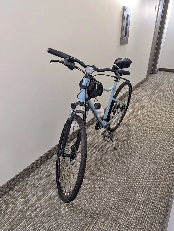 Decathlon Riverside 500 Hybrid Bike (Size Large) - Like New