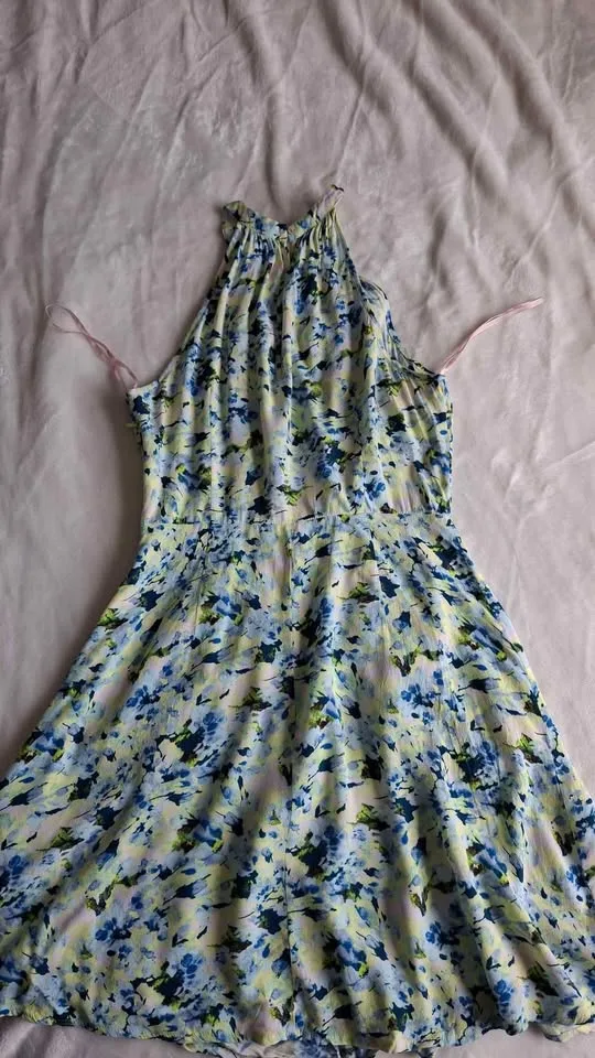 Flowy Watercolor Floral Halter Mini Dress - XS image indicator(2)