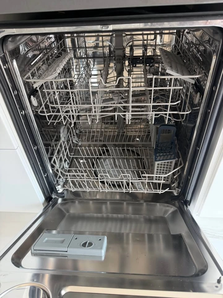 Samsung Dishwasher - photo 3