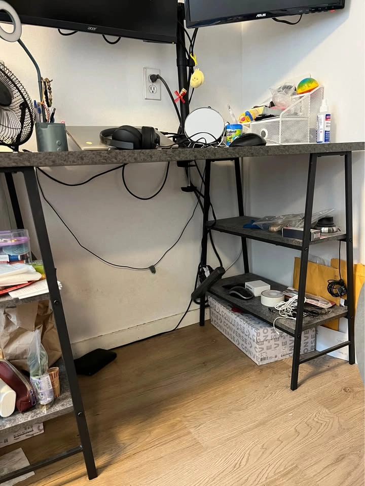 office desk - photo 2