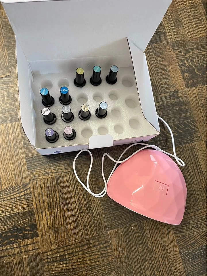 Gel nail paint kit 11 of them with uv light