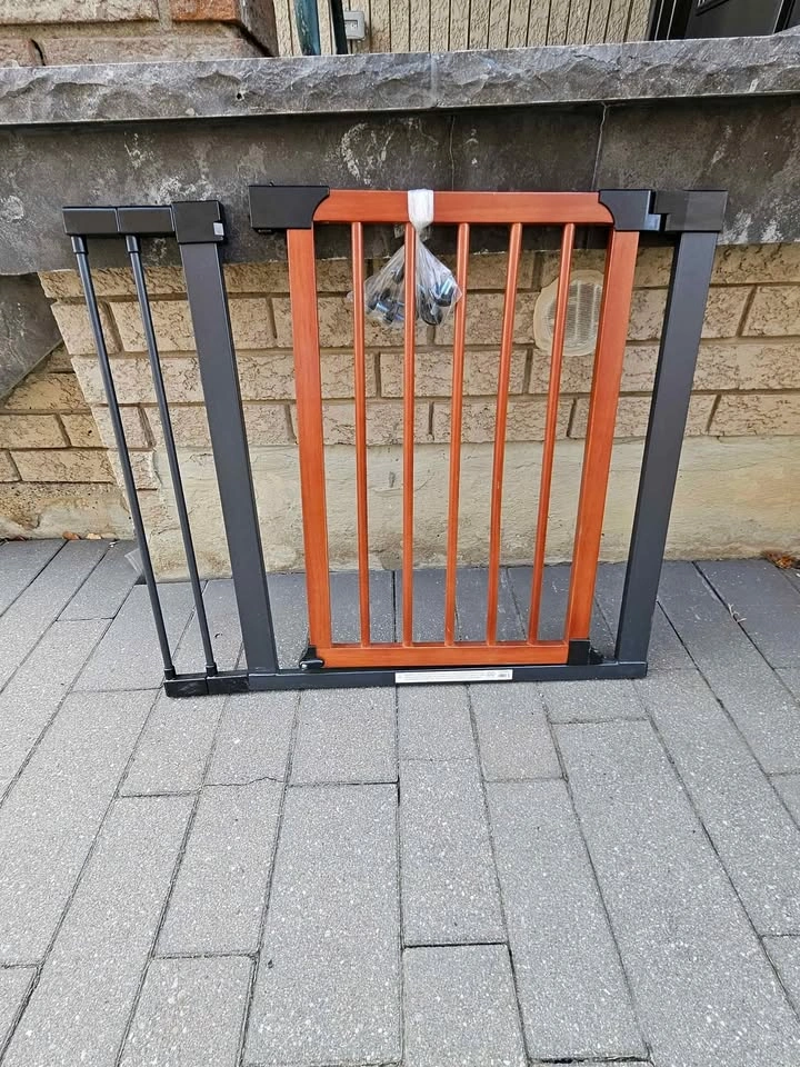 Pet gate