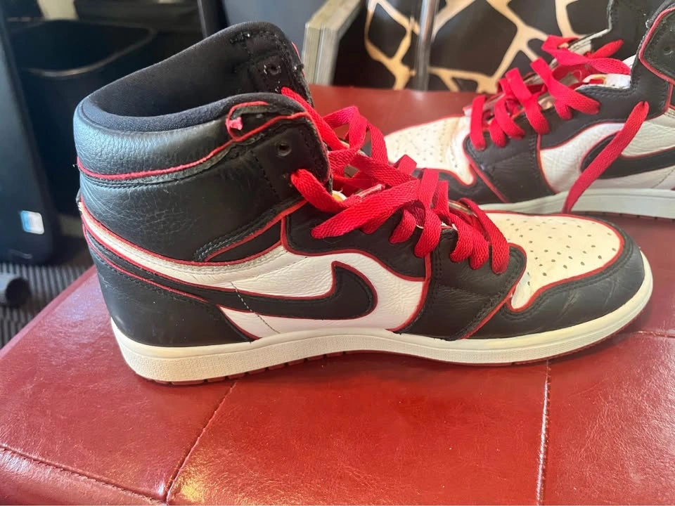 Nike Air Jordan 1 Retro High OG Bloodline - photo 3