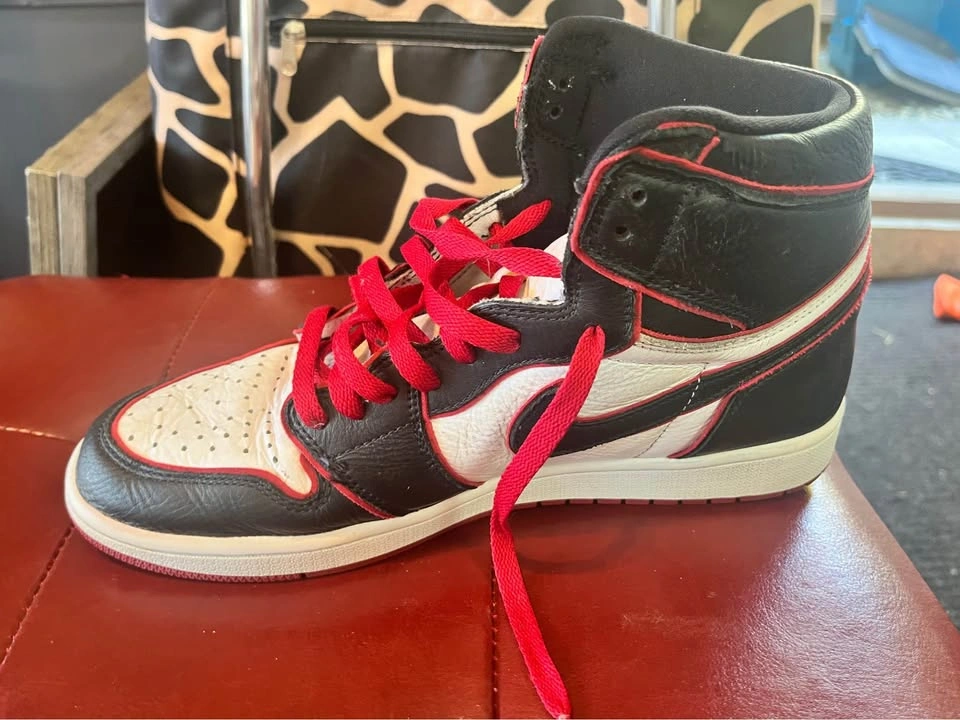 Nike Air Jordan 1 Retro High OG Bloodline - photo 4