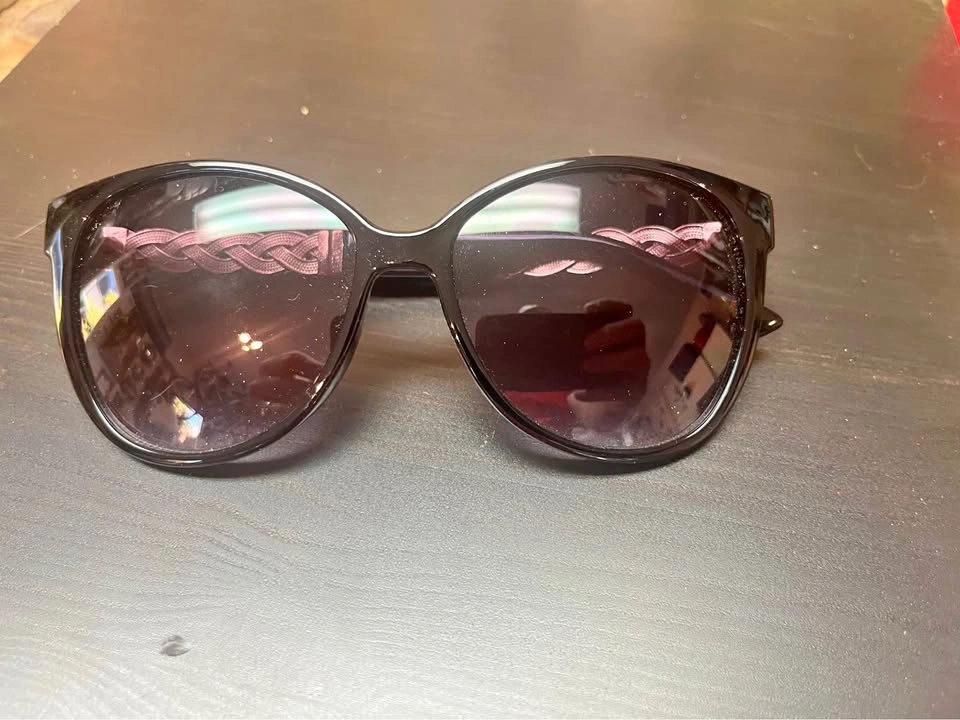 Black Sunglasses with Rose Gold Braided Temples