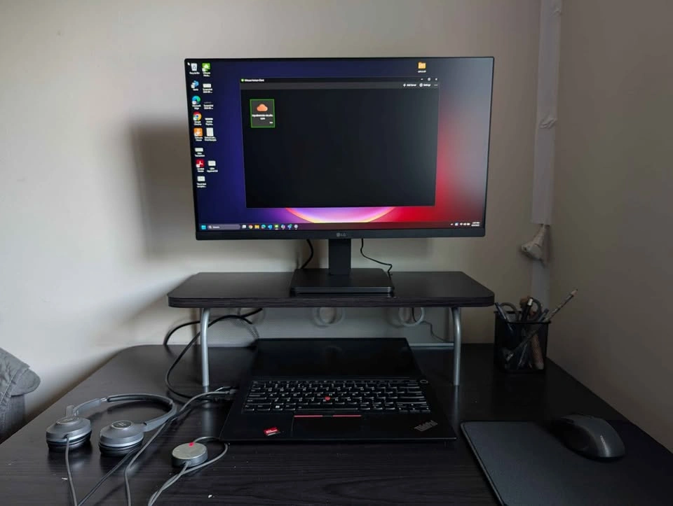 LG 24MR41A 24" Monitor - photo 2