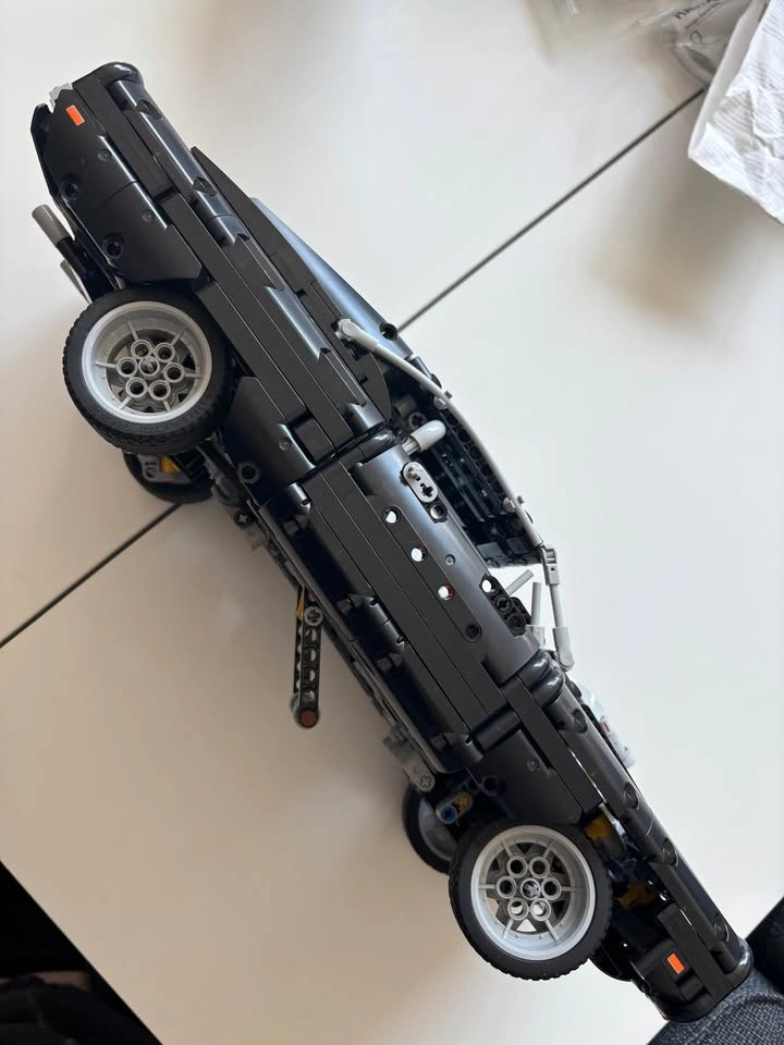 LEGO Dom's Dodge Charger - photo 3