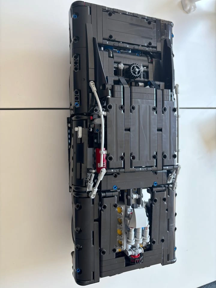 LEGO Dom's Dodge Charger - photo 4