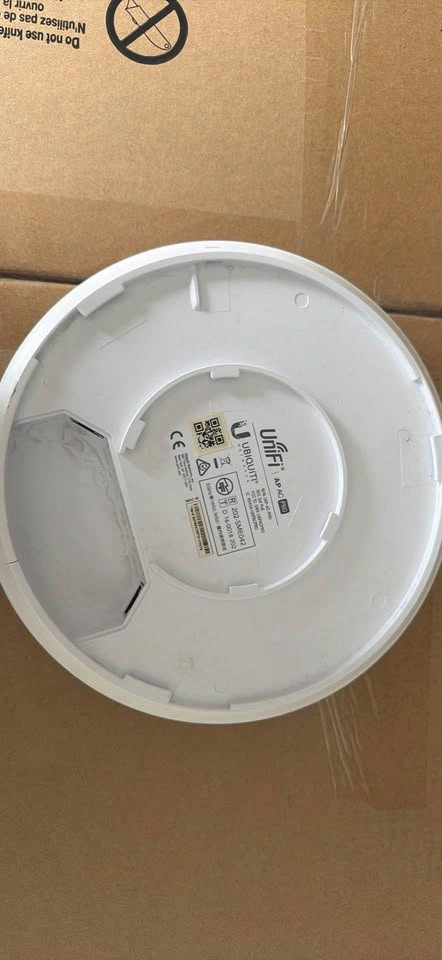 Ubiquiti UniFi AP AC Pro - photo 2