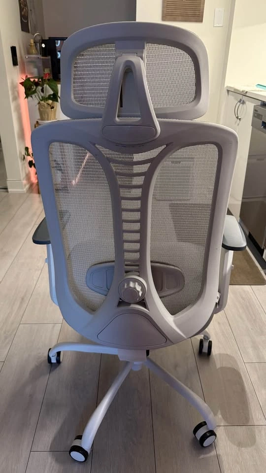 Ergonomic office chair - photo 3