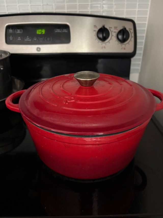 PC Cast Iron Dutch Oven
