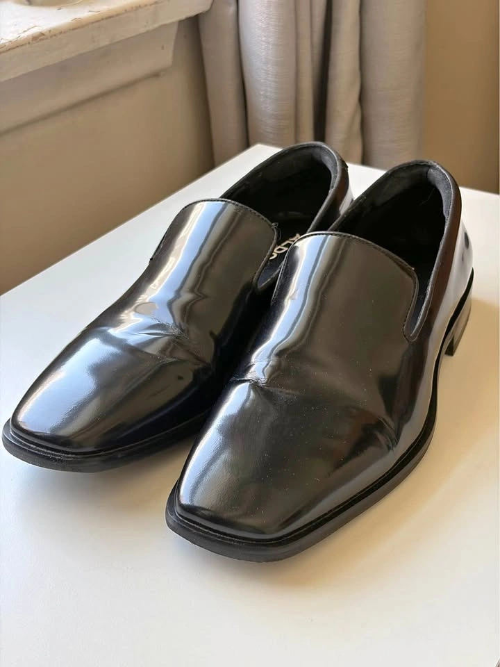 Aldo men’s Glossy Black loafers