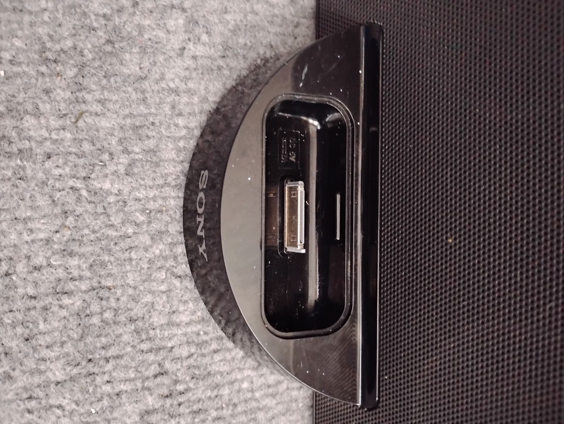 Sony Portable Personal Audio Docking System - photo 4