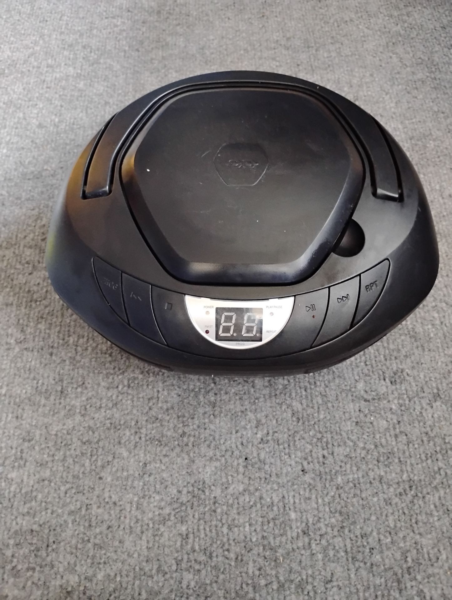 Jensen Portable CD player with AM/FM