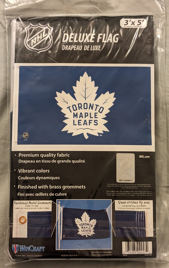 Toronto Maple Leafs Official Deluxe Flag Banner 5 feet x 3 feet - photo 2