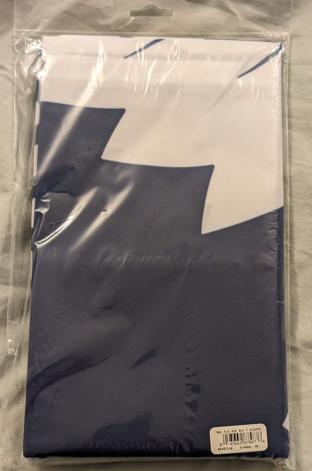Toronto Maple Leafs Official Deluxe Flag Banner 5 feet x 3 feet - photo 3