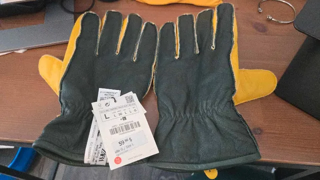 ZARA 100% Leather Gloves Size Large image indicator(2)