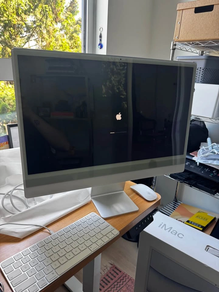 iMac 24-inch (2019) - photo 2