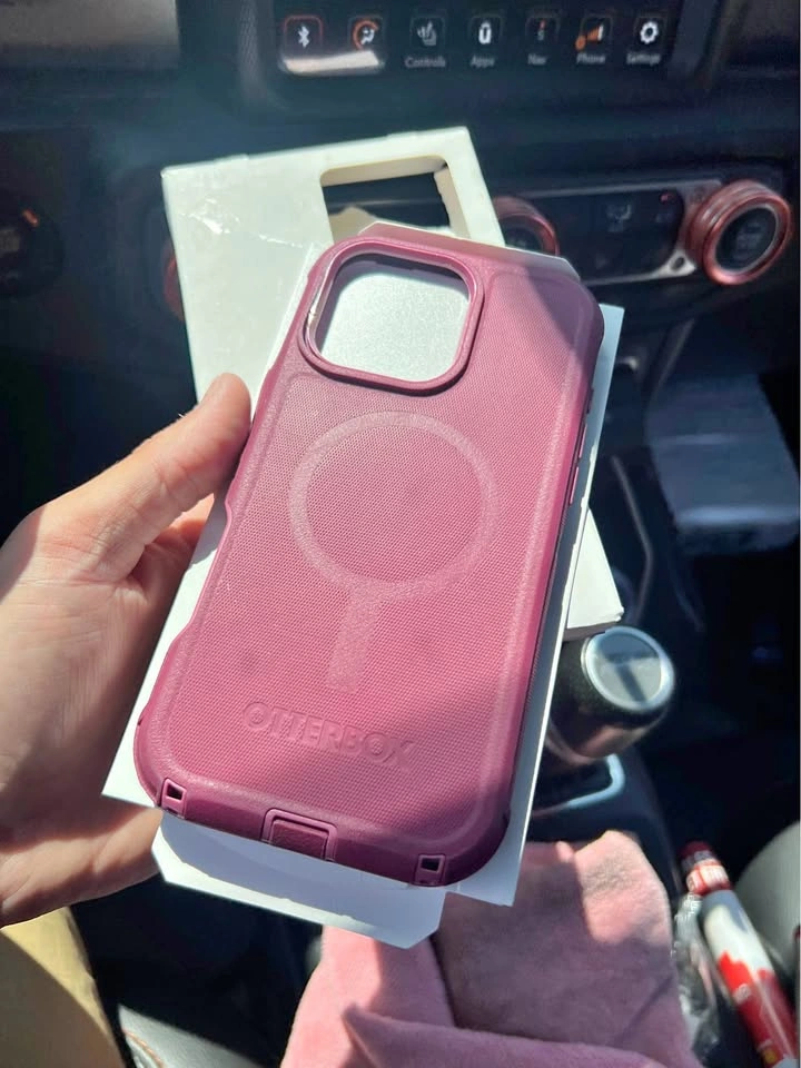 OtterBox Defender Series XT for iPhone 16 Pro Max