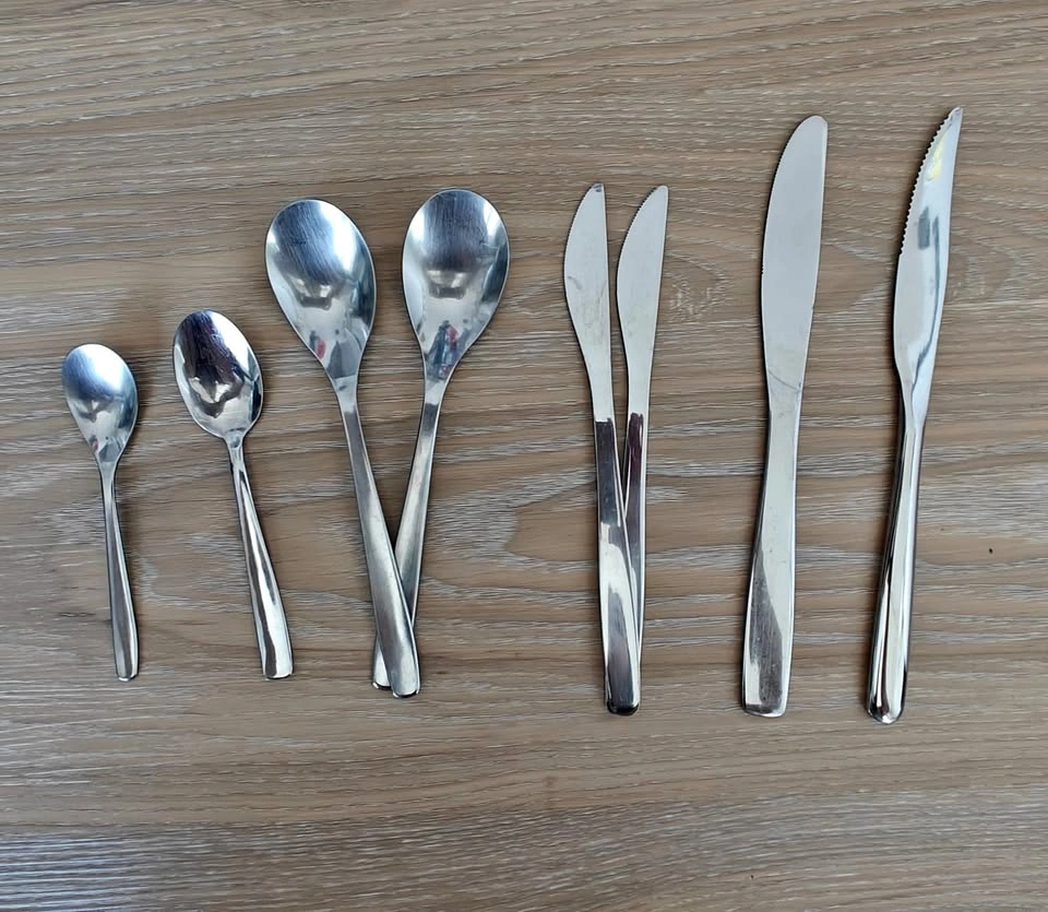 Random Cutleries