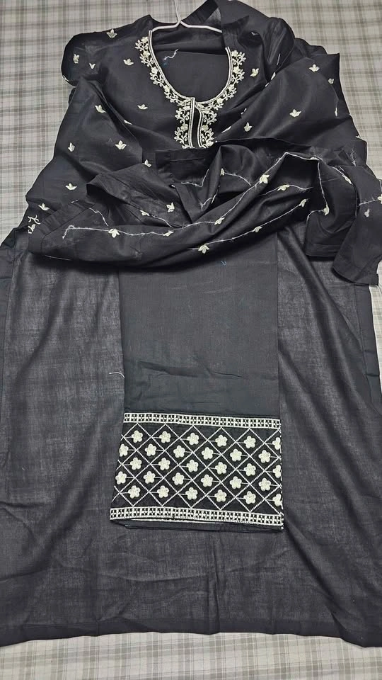 Black Embroidered Salwar Kameez Set - photo 3