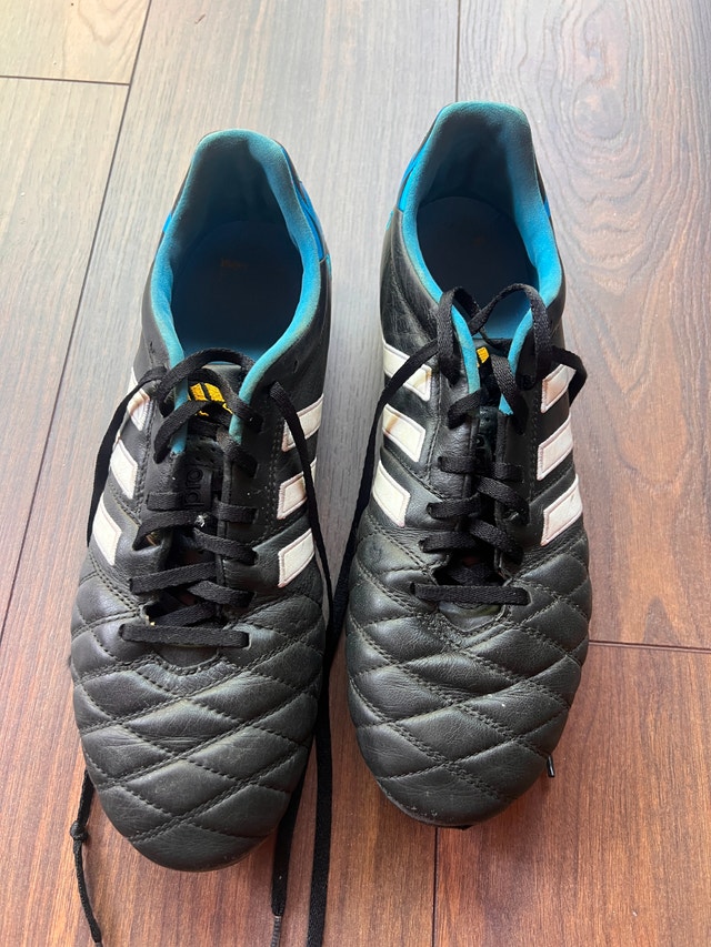 Adidas 11pro Soccer Cleats - Men size 10