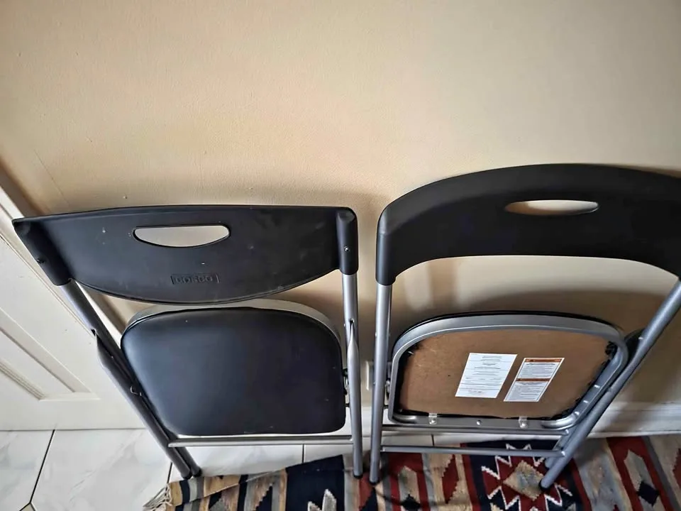 Foldable table