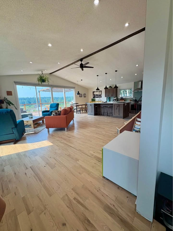 3 Beds 3 Baths - House - photo 3