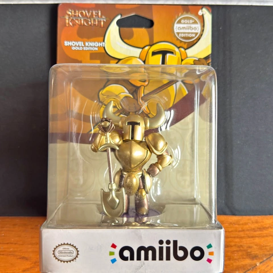 Gold Shovel Knight Amiibo