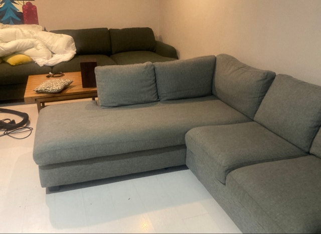 Large Clean Sectional Couch - photo 2