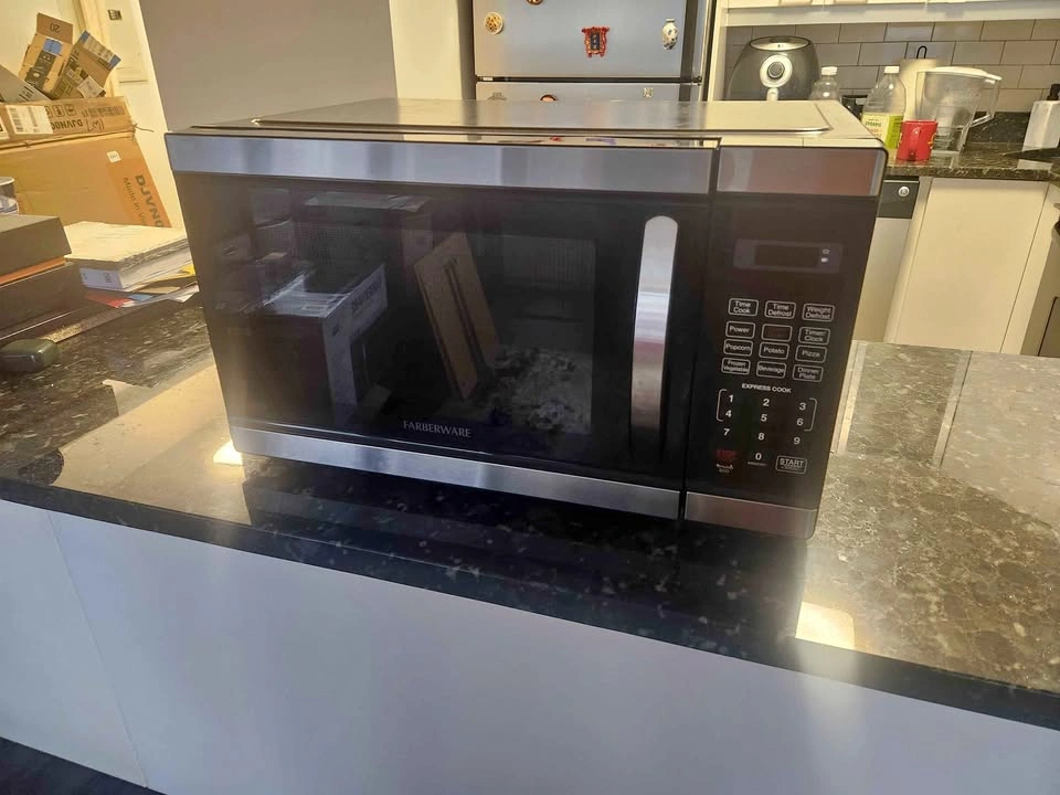 Farberware microwave 1.1 cubic feet