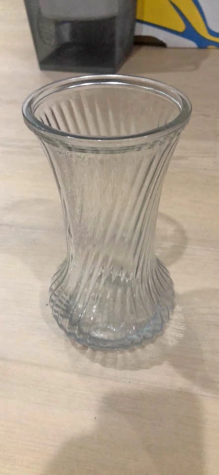 Clear Swirl Ribbed Glass Vase