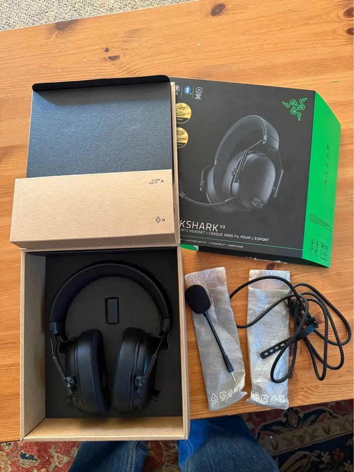 Razer blackshark v3 wireless gaming headset - photo 3