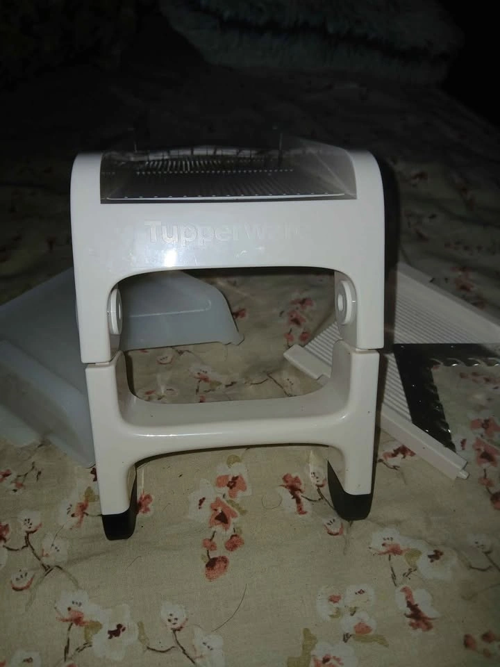 Tupperware mandoline - photo 3