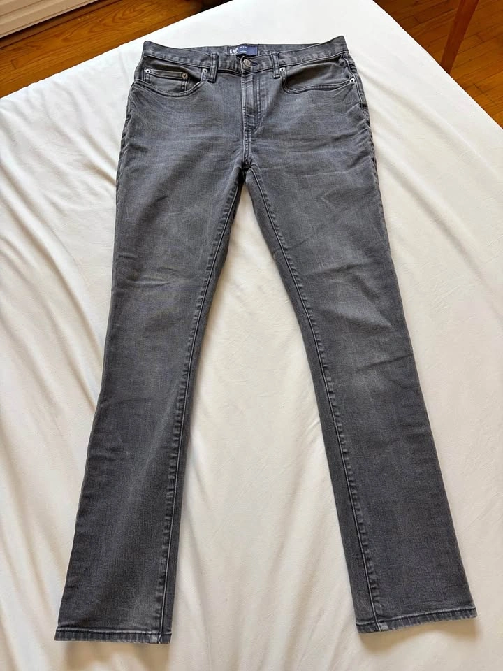 GAP Denim Men’s washed black jeans