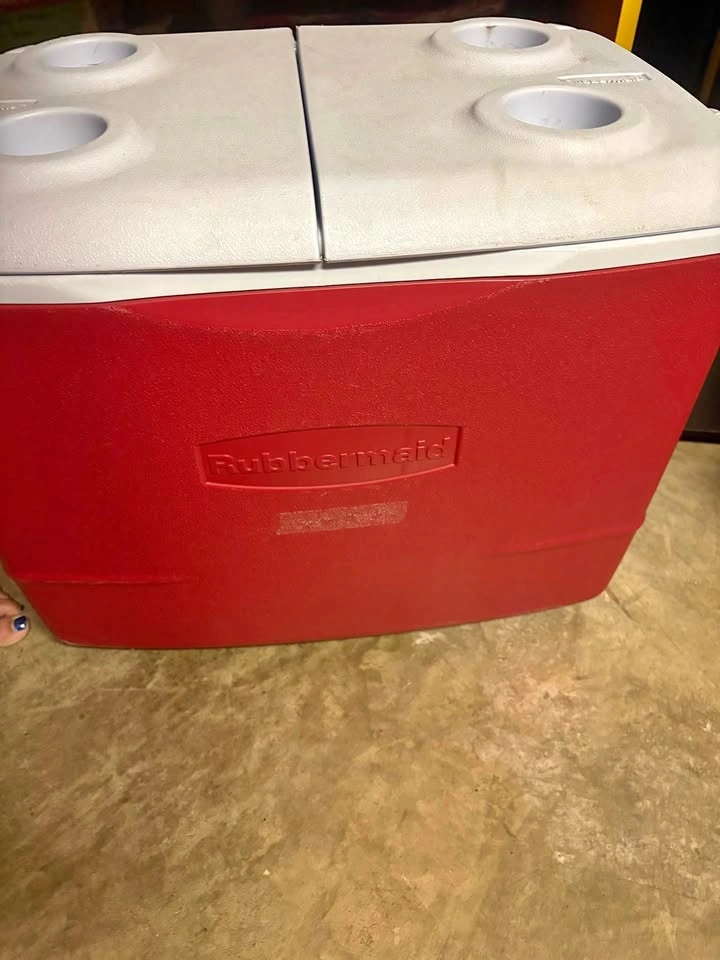 Rubbermaid Red and White Cooler