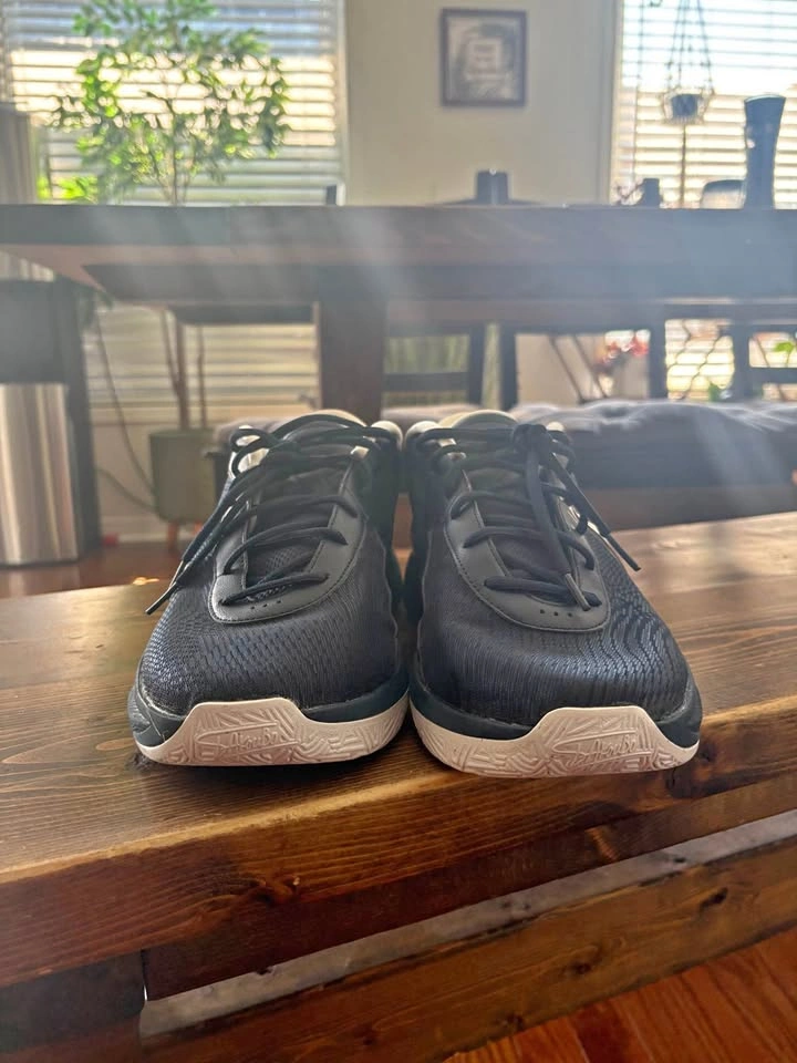 Basketball shoes Giannis 6