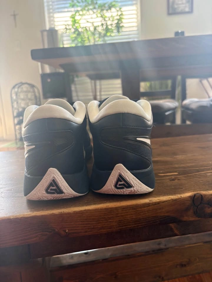 Basketball shoes Giannis 6 - photo 4