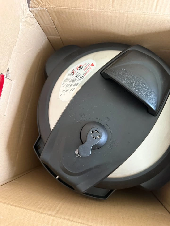 Starfrit 6L Electric Pressure Cooker - Brand New - photo 4