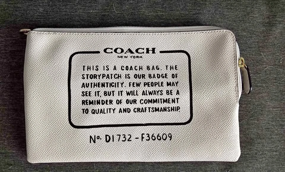 Coach F36609 Wristlet