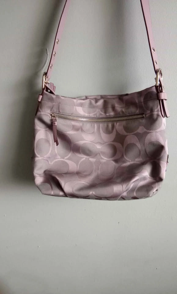 Coach Signature Pink Crossbody Bag - photo 4