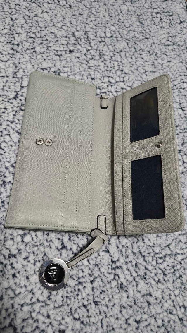 Cute Wallet Bundle (Sage Green & Taupe) - Oshawa Pickup - photo 2