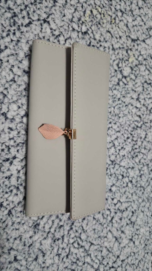 Cute Wallet Bundle (Sage Green & Taupe) - Oshawa Pickup - photo 5