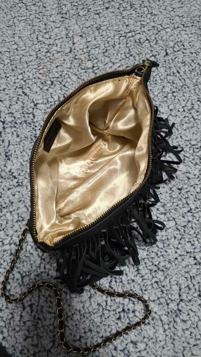 Stila Black Fringe Crossbody Bag Clutch - Oshawa Pickup - photo 2